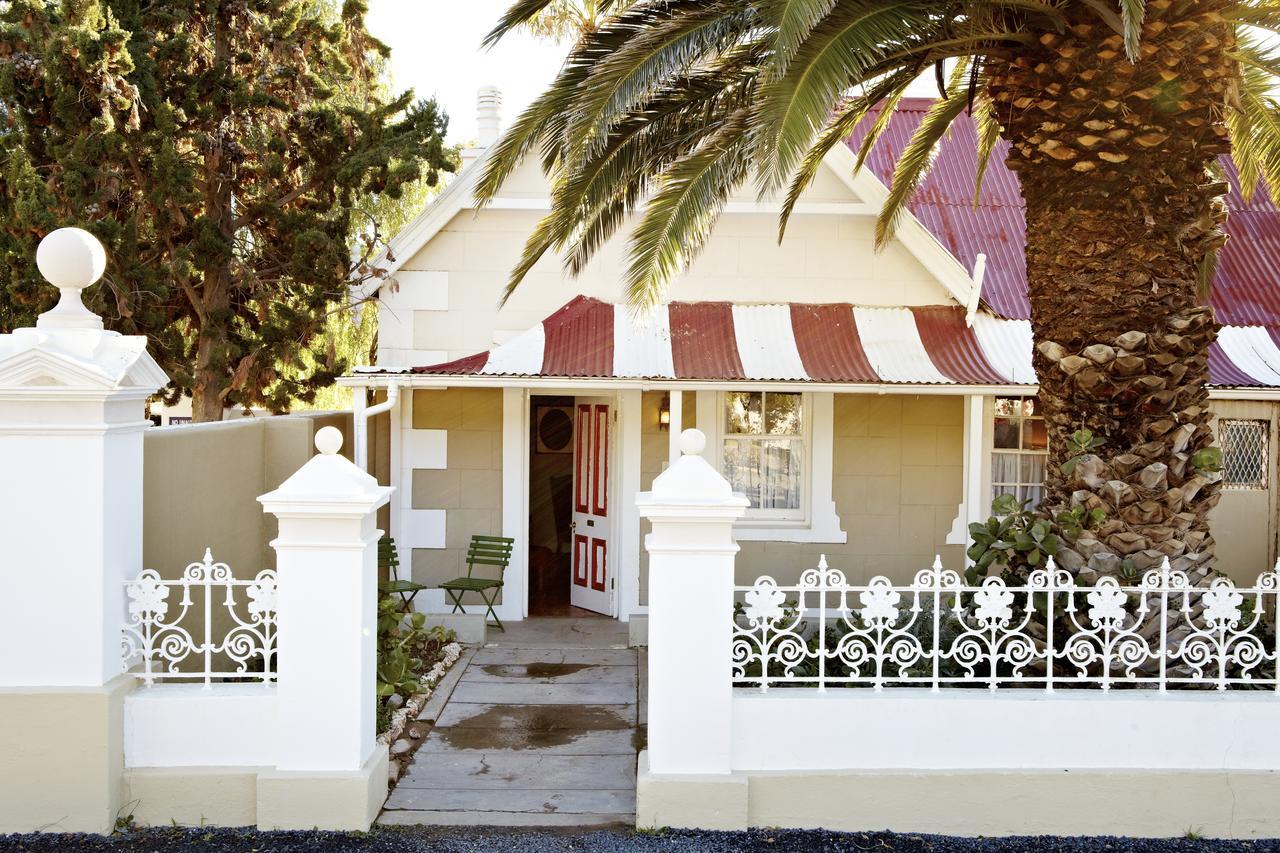 Lord Milner Hotel Matjiesfontein Bagian luar foto
